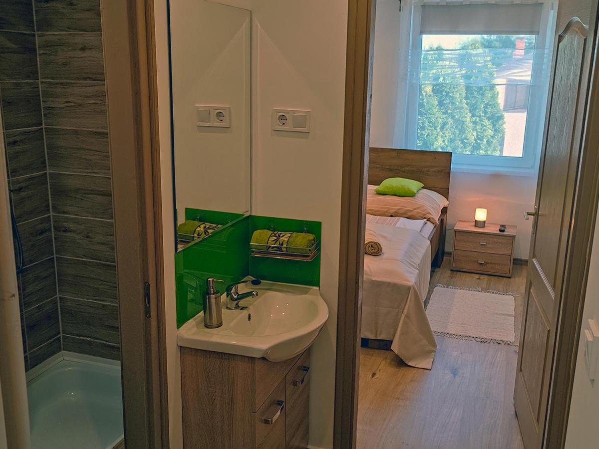 White Stone Apartman Hajdúszoboszló 外观 照片