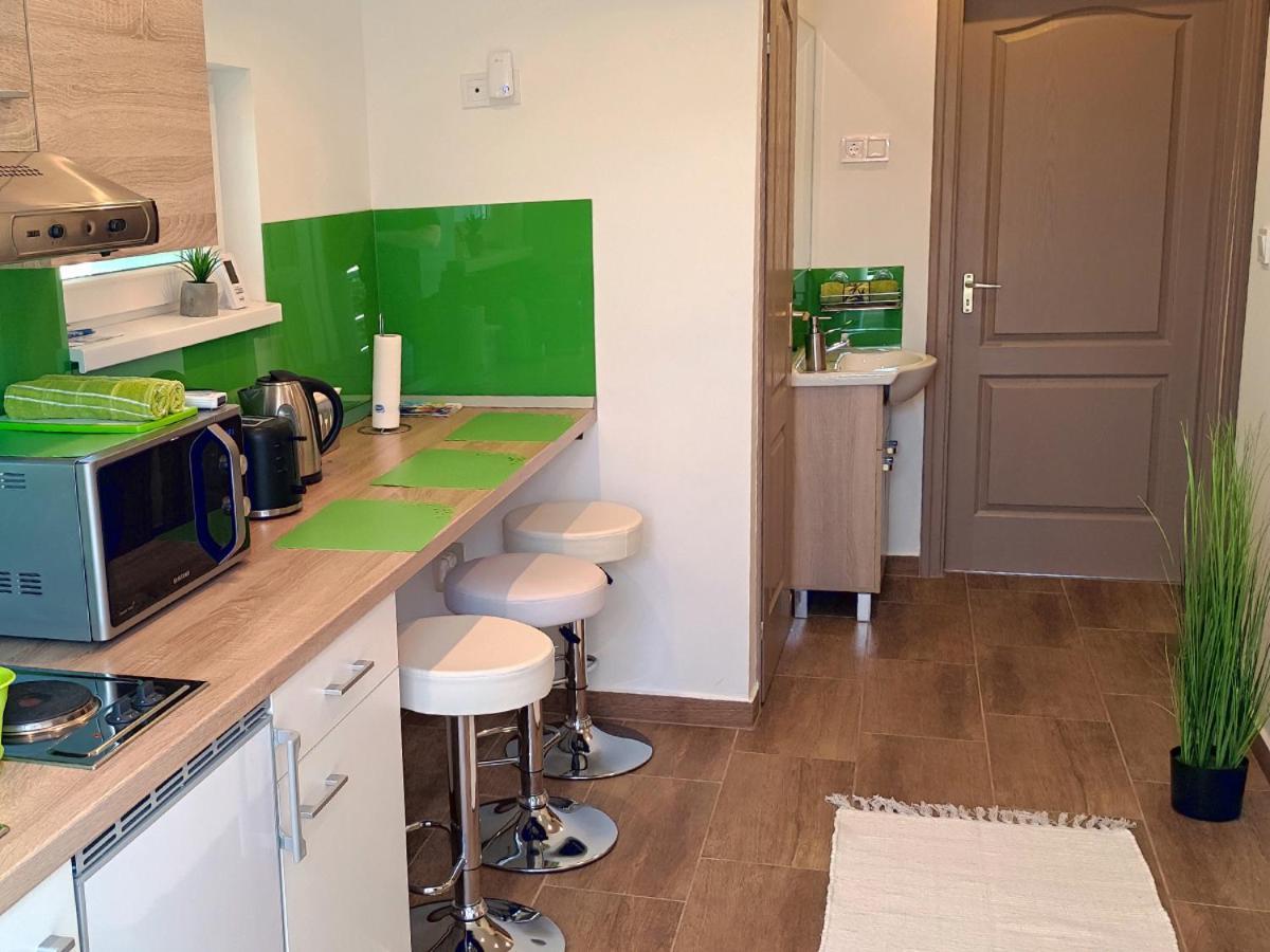 White Stone Apartman Hajdúszoboszló 外观 照片