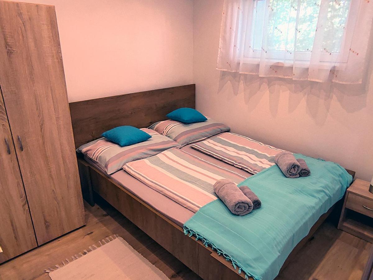 White Stone Apartman Hajdúszoboszló 外观 照片