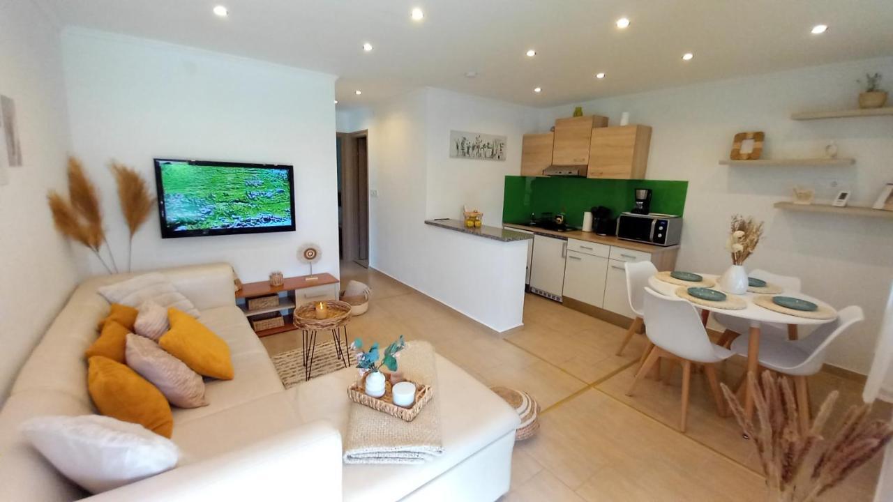 White Stone Apartman Hajdúszoboszló 外观 照片